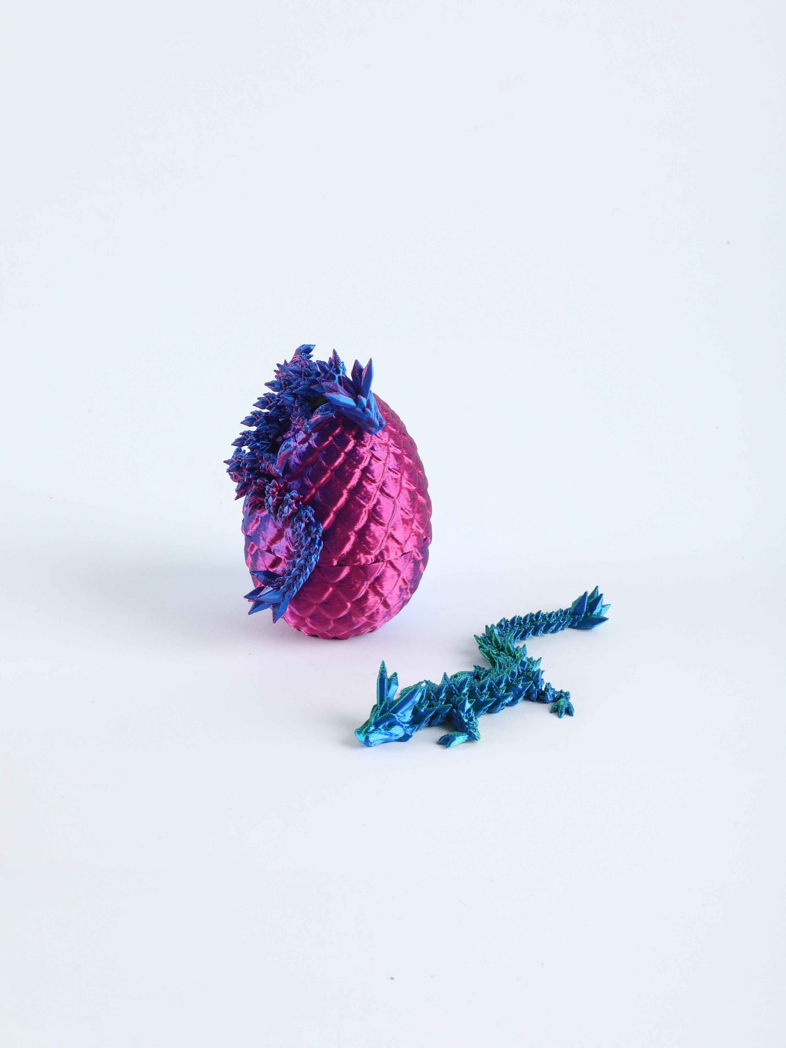 Dragon Egg & Hatchling Set – 4 Scale-Textured Eggs with Baby Dragons, Fantasy Collectible Desktop Decor